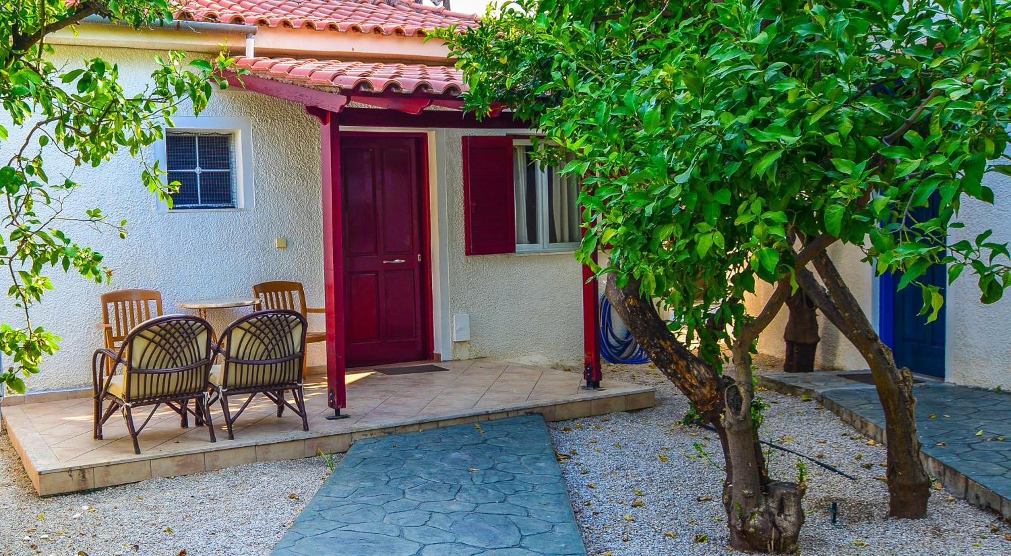 Village Aparthotel 4*