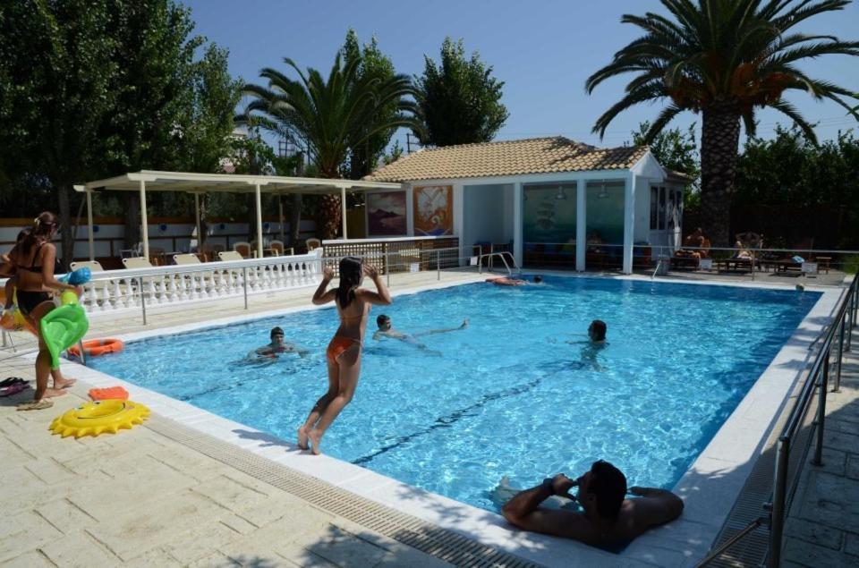 Village Aparthotel 4*